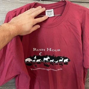 VINTAGE COMFORT COLORS Yellowstone National Park T-Shirt